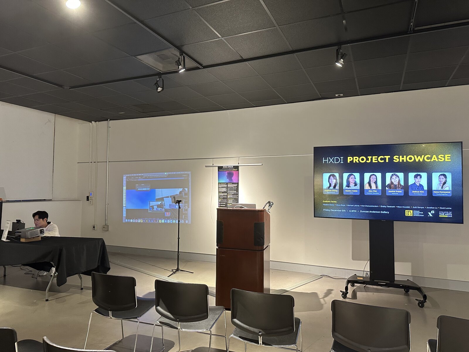 The gallery during the HXDI Project Showcase